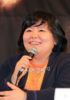 Jung Sung Hee Nationality, Plot, Born, Age, 정성희, Biography, Gender, Jung Sung Hee is a South Korean essayist.