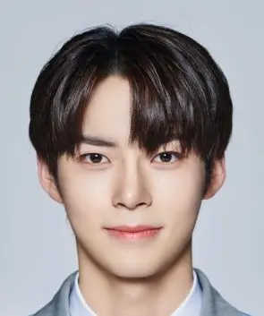 Sung Han Bin Nationality, Gender, Born, Age, Biography, Intro, Sung Han bin is a Chinese entertainer.