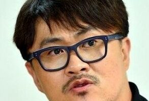 Defconn Nationality, Biography, Gender, Born, Age, Plot, He is a South Korean comedic TV character.