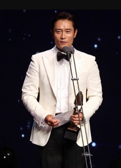 I Believe in a Thing Called Love cast: Lee Byung Hun. I Believe in a Thing Called Love Release Date: 2025.