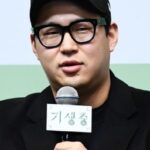 Han Jin Won Biography, Gender, Nationality, Age, Born, Han Jin Won is a South Korean writer.