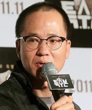 Hwang Byung Kook Nationality, Age, Born, Gender, Biography, Hwang Byung Kook is a South Korean film director.