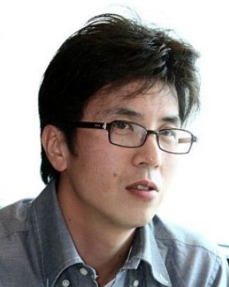 Park Joon Hwa Nationality, Gender, Age, Biography, Born, Park Joon Hwa is a South Korean writer.