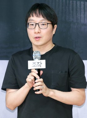 Lee Jung Heum Nationlaity, Biography, Gender, Age, Born, Lee Jung Heum is a South Korean director.