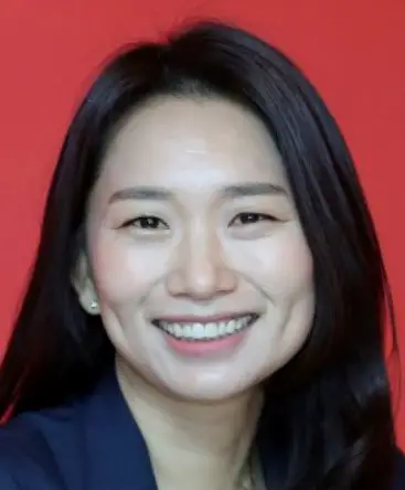 Jang Yoo Jung Biography, Nationality, Age, Born, Gender, Jang Yoo Jung is a South Korean actor.