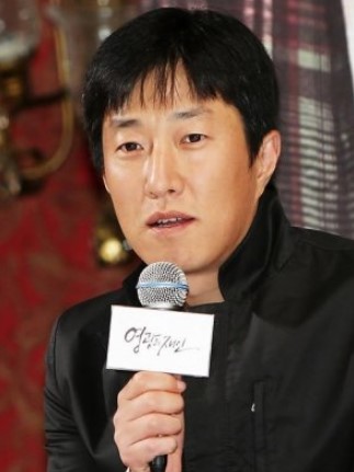 Lee Jung Sub Nationality, Age, Born, Biography, Gender, Lee Jung Sub is a South Korean director.