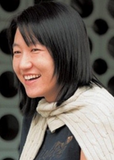 Lee Sook Yun Nationality, Gender, Born, Age, Biography, Lee Sook Yun is a South Korean writer.